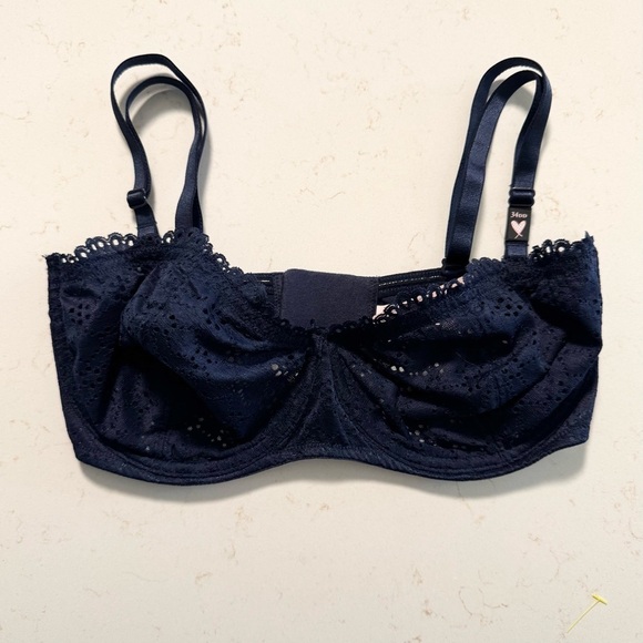 Victoria Secret Unlined Bralette 34DD NWT - Picture 1 of 7